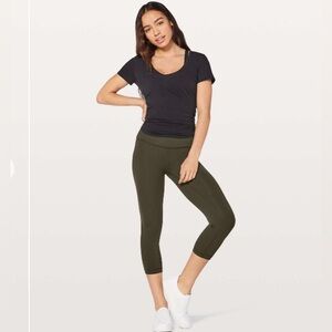 Lululemon Wunder Under Crop (High-Rise) *Full-On Luxtreme 21" dark olive/size 4